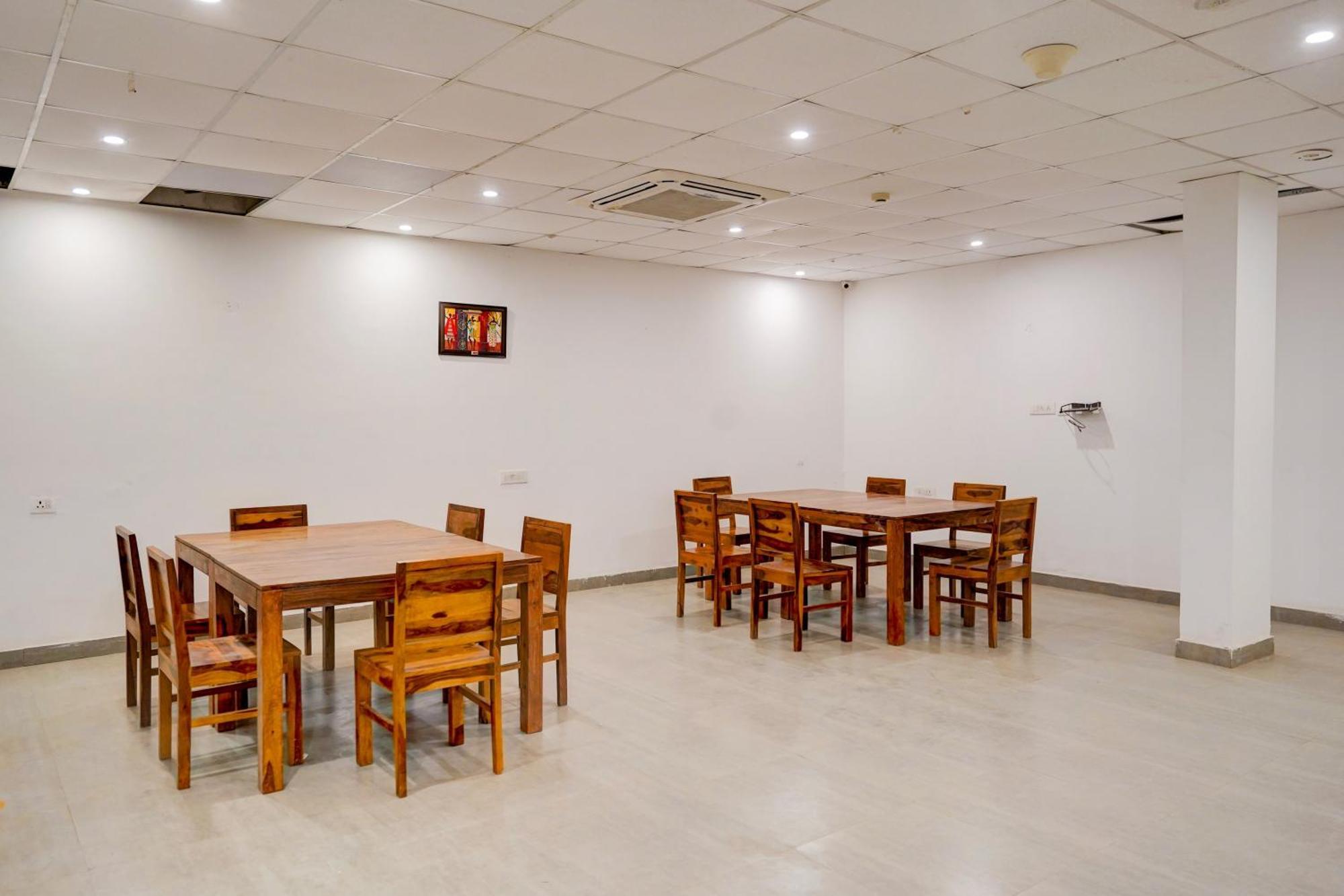 Townhouse Delight Inn Γκουργκάον Εξωτερικό φωτογραφία