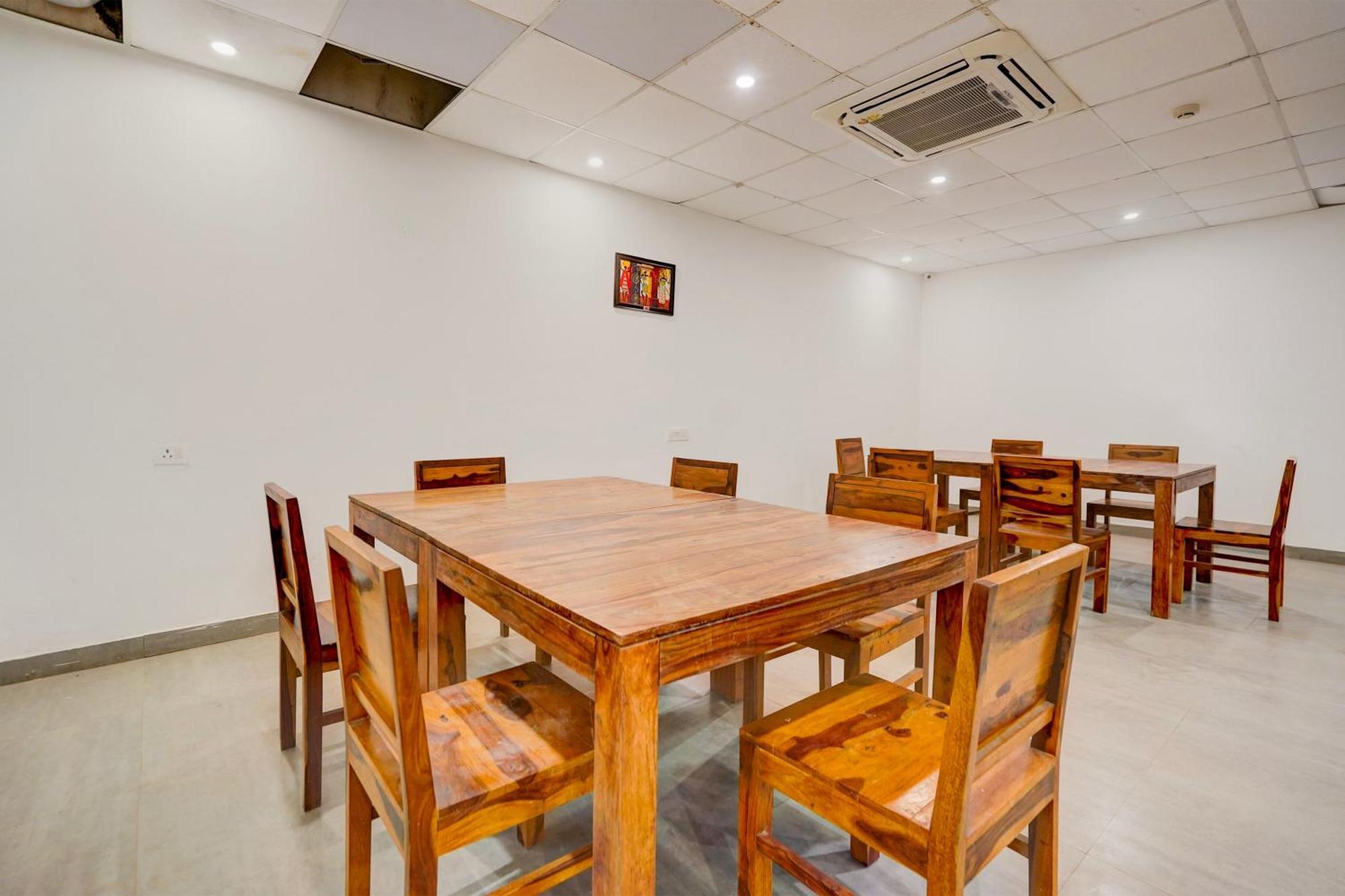 Townhouse Delight Inn Γκουργκάον Εξωτερικό φωτογραφία