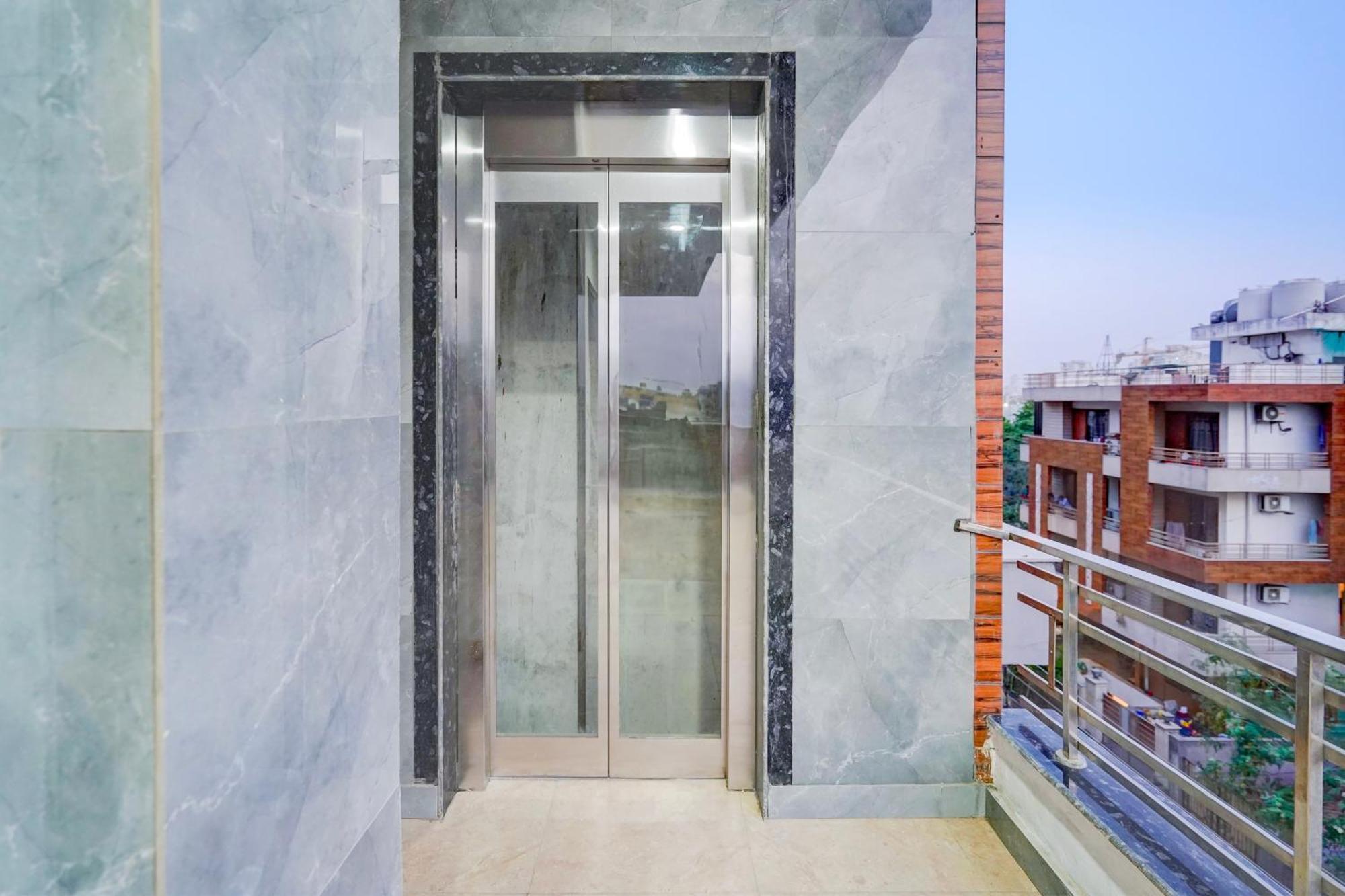 Townhouse Delight Inn Γκουργκάον Εξωτερικό φωτογραφία